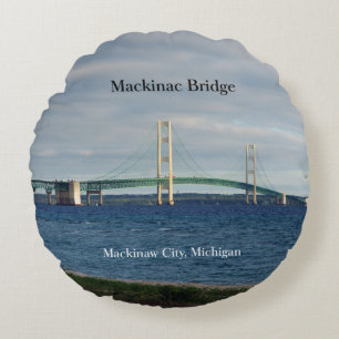 Puente Mackinac de la almohada redonda de la ciuda