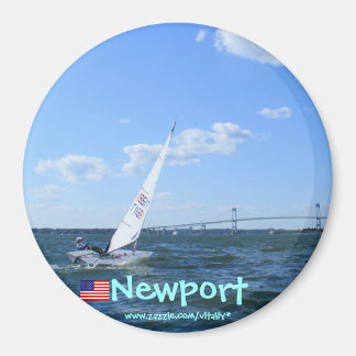 Puente Pell de la isla Rhode de Newport al imán de
