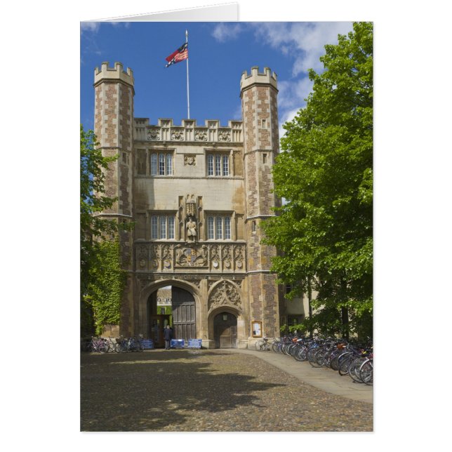 Puerta al Trinity College y filas de bicicletas, (Frente)
