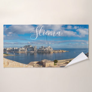 Puerto de Sliema y rascacielos de Malta