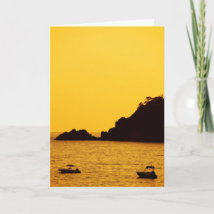 puesta de sol amarilla con tarjeta de nota de barc