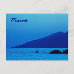 puesta de sol azul de Maine con postal de barco