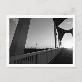 Puesta de sol en el puente Horikirihinan: postal d