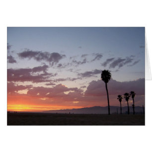 puesta de sol en la playa.