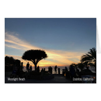 Puesta del sol de California sobre el océano