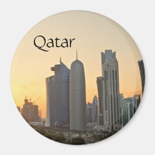 Puesta del sol sobre imán de Doha, Qatar con el