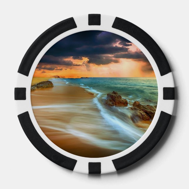 Puesta del sol sobre las fichas de póker del mar (Anverso)