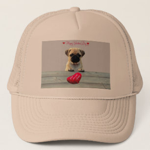 Pug deseando feliz día de San Valentín gorras del