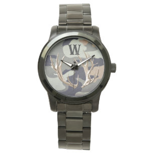 Pulsera Antillas de venado en el reloj de un hombre de fon