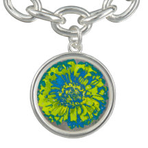 Chartreuse y Peacock Daisy Charm con Plata