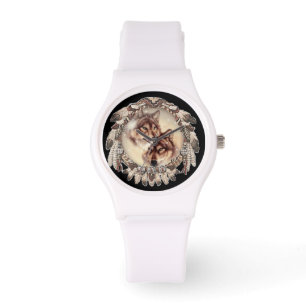 Pulsera Los pares del lobo nestled dentro de un reloj