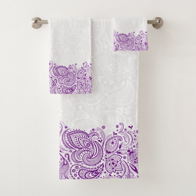 Purple Vintage Paisley Stripe Bath Towel Se (In situ)