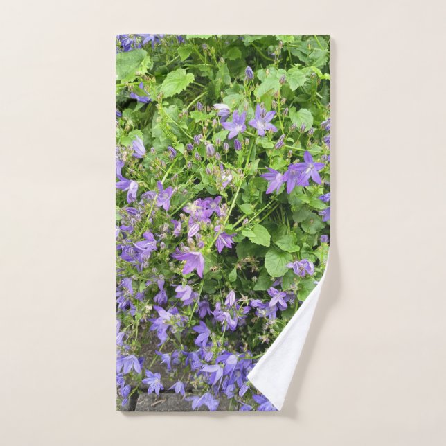 Purple Wildflower Botanical Bath Towel (Toalla de mano)