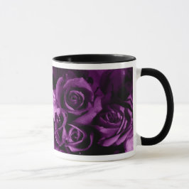 Púrpura color de rosa de la taza