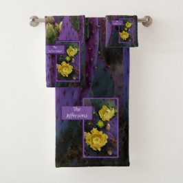 Púrpura Pear Opuntia Cactus Flores Amarillas