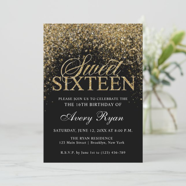 Purpurina de oro Confetti Sweet 16 Invitación (Anverso de pie)