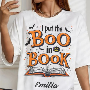 Puse el libro en la camiseta de Halloween para esc
