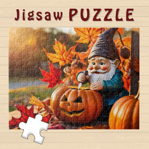 Puzzle Adorable Gnomo tallando Calabazas Ambiente de Otoñ