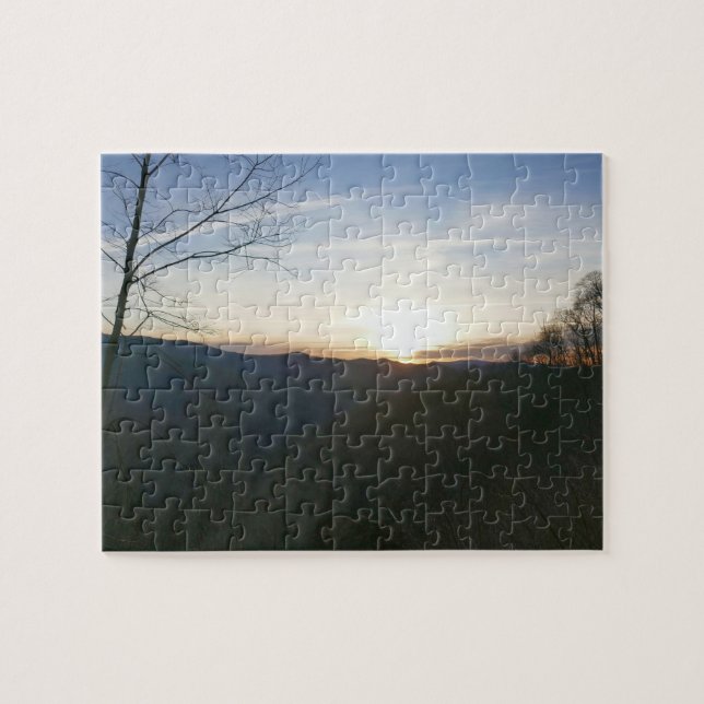 Puzzle Amanecer en las montañas humeantes (Horizontal)