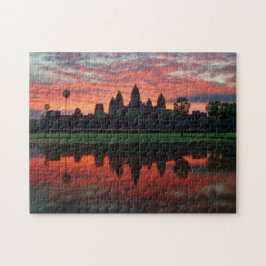 Puzzle Angkor Wat reflexiona en estanque en Camboya