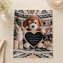 Anuncio de embarazo adorable con peluche de cachor