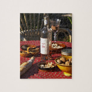 Puzzle Aperitivo y aperitivos preparados: pan, aceitunas,