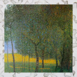 Puzzle Árboles frutales por Gustav Klimt, Art Nouveau vin<br><div class="desc">Árboles frutales (1901) de Gustav Klimt es un simbolismo de arte de la época victoriana vintage. Una escena natural con una variedad de árboles frutales orgánicos en un huerto durante la primavera o el verano, con frutas maduras y flores florecientes. Sobre el artista: Gustav Klimt (1862-1918) fue un pintor sinfín...</div>