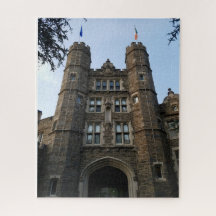 Arco majestuoso Rockefeller en Bryn Mawr