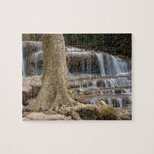 Puzzle Asia, Cascada en la frontera entre Tailandia