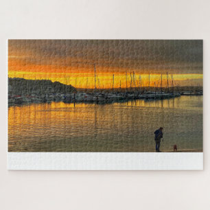 Puzzle Atardecer en Brixham: Puerto Dorado y Paseo Coster