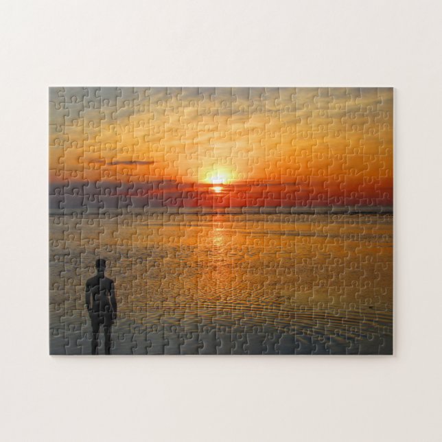 Puzzle atardecer en la playa con hombre (Horizontal)