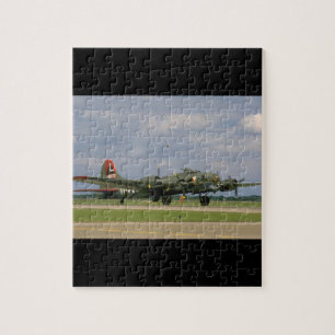 Puzzle B17 que lleva en taxi, aviones correctos de