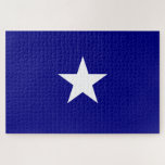 Puzzle Bandera azul Bonnie<br><div class="desc">Este diseño presenta la bandera azul Bonnie, que era un cartel asociado en varias ocasiones con la República de Texas, la efímera República de Florida Occidental y los estados sureños de América al inicio de la Guerra Civil Estadounidense en 1861. Ahora a menudo sirve como una bandera representativa del sureste...</div>