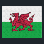 Puzzle Bandera celta del Dragón Rojo en Gales y Gales<br><div class="desc">El destino de un dragón: una nueva bandera para los celtas — Inspirado por el rico tapiz de la historia celta y la mitología, el diseño de la bandera incorpora el simbolismo celta tradicional y un poderoso dragón rojo. La paleta de colores de la bandera, con un verde vibrante y...</div>