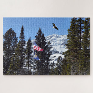 Puzzle Bandera y águila con montaña al fondo