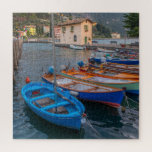 Puzzle Barcos pesqueros en el lago Riva del Garda Italia<br><div class="desc">Este pintoresco rompecabezas presenta coloridos barcos de pesca en el lago de Riva del Garda en Italia.</div>