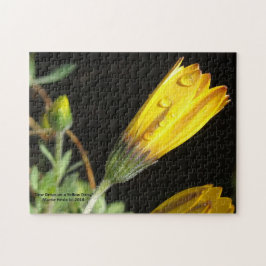 Puzzle Beber gotas en una margarita amarilla - rompecabez