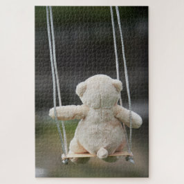 Puzzle Beer op Schommel in beweging.