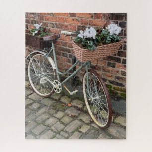 Puzzle Bicicleta con cestas de flores en pueblo inglés