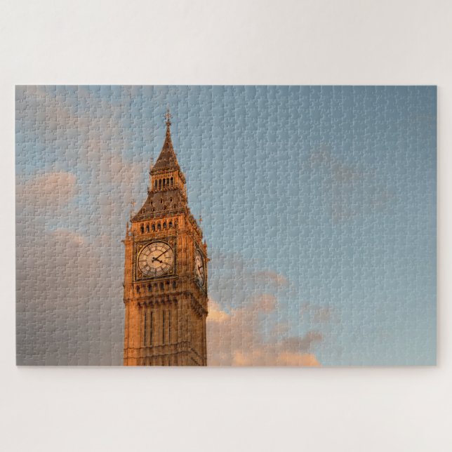 Puzzle Big Ben en Londres contra un cielo con algunas (Horizontal)