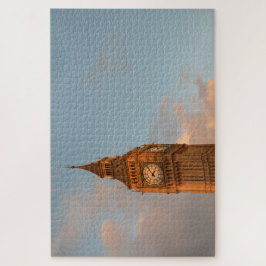 Puzzle Big Ben en Londres contra un cielo con algunas