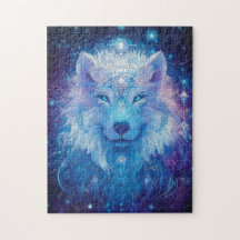 Blauer Wolf unter magischem Sternenhimmel
