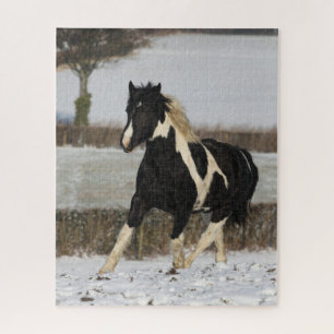 Puzzle Bob Langrish Black and White Welsh Cob en la nieve