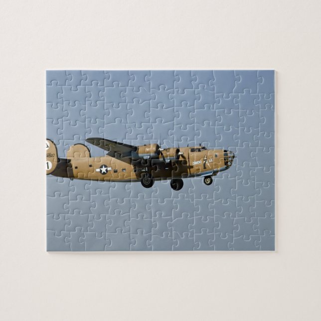 Puzzle Bombardero de Lil B-24 del diamante, aterrizando (Horizontal)