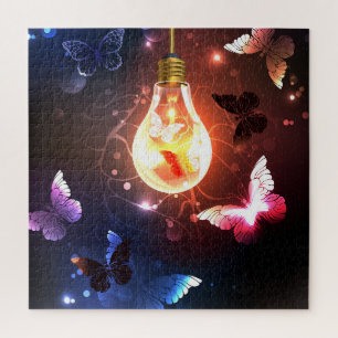 Puzzle Bombilla brillante con mariposas nocturnas