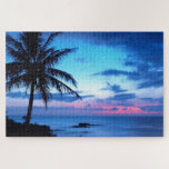 Puzzle Bonito tropical Azul rosa Amanecer horizontal arte<br><div class="desc">La hermosa fotografía de la naturaleza. Fotografía elegante y de diseño de azul claro y oscuro, turquesa, violeta, violeta, violeta, violeta amatista y rosa pastel de la puesta de sol en una exótica playa de isla hawaiana con palmeras. Una escena tropical bonito para los amantes de Hawái, las playas del...</div>