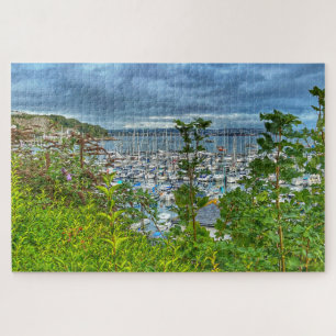 Puzzle Brixham Marina: Vista costera a través de las hoja