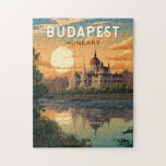 Puzzle Budapest Hungría Viaje al arte<br><div class="desc">Diseño de viaje vectorial retro de Budapest en estilo emblema. Budapest,  la capital de Hungría,  está dividida por el río Danubio. Su Puente Cadena del siglo XIX conecta el barrio montañoso de Buda con la Pest plana.</div>