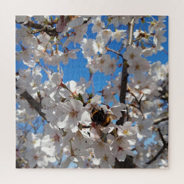 Puzzle Bumblebee en flor de cerezo salvaje (Vertical)