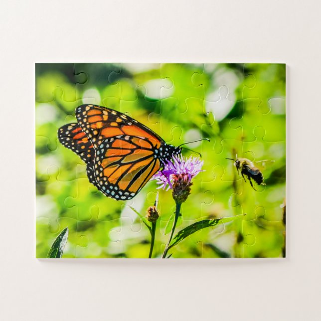Puzzle Bumblebee y flores de mariposa sobredimensionadas (Horizontal)
